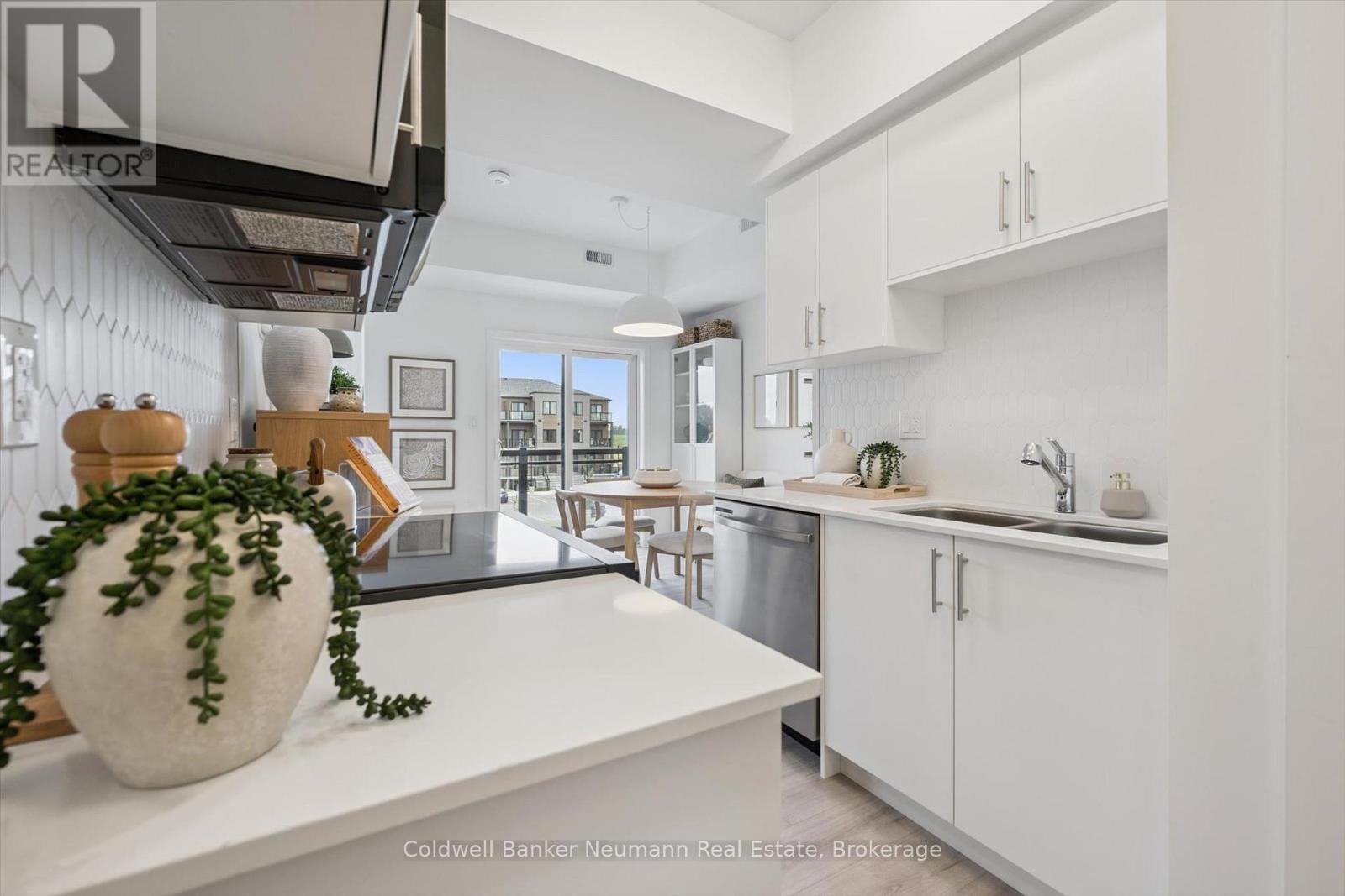 107 - 940 ST DAVID STREET N