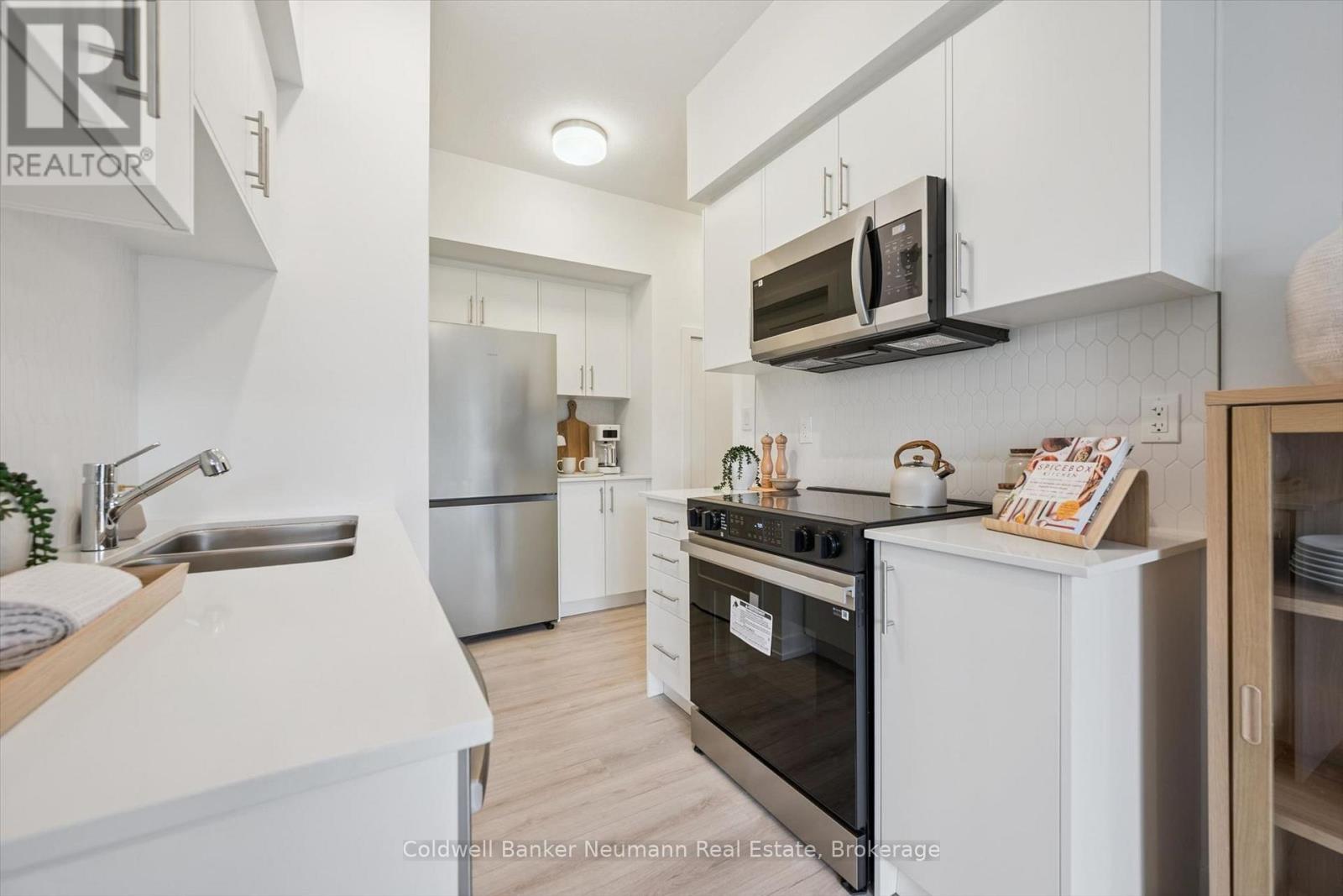 107 - 940 ST DAVID STREET N