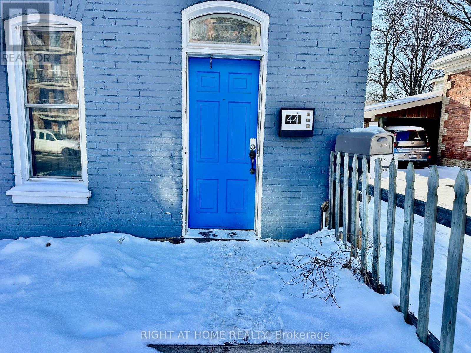 44 ALBION STREET