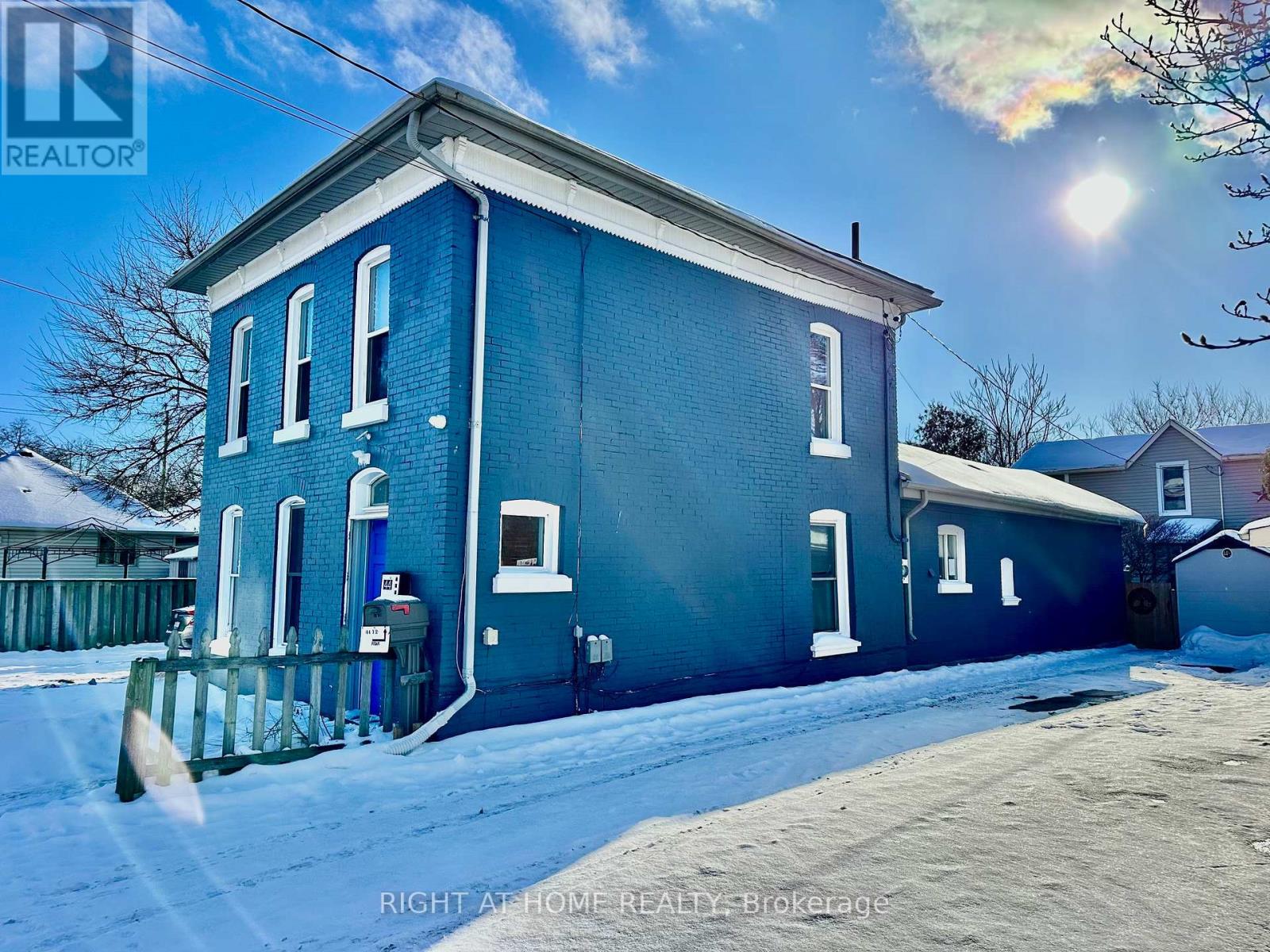 44 ALBION STREET