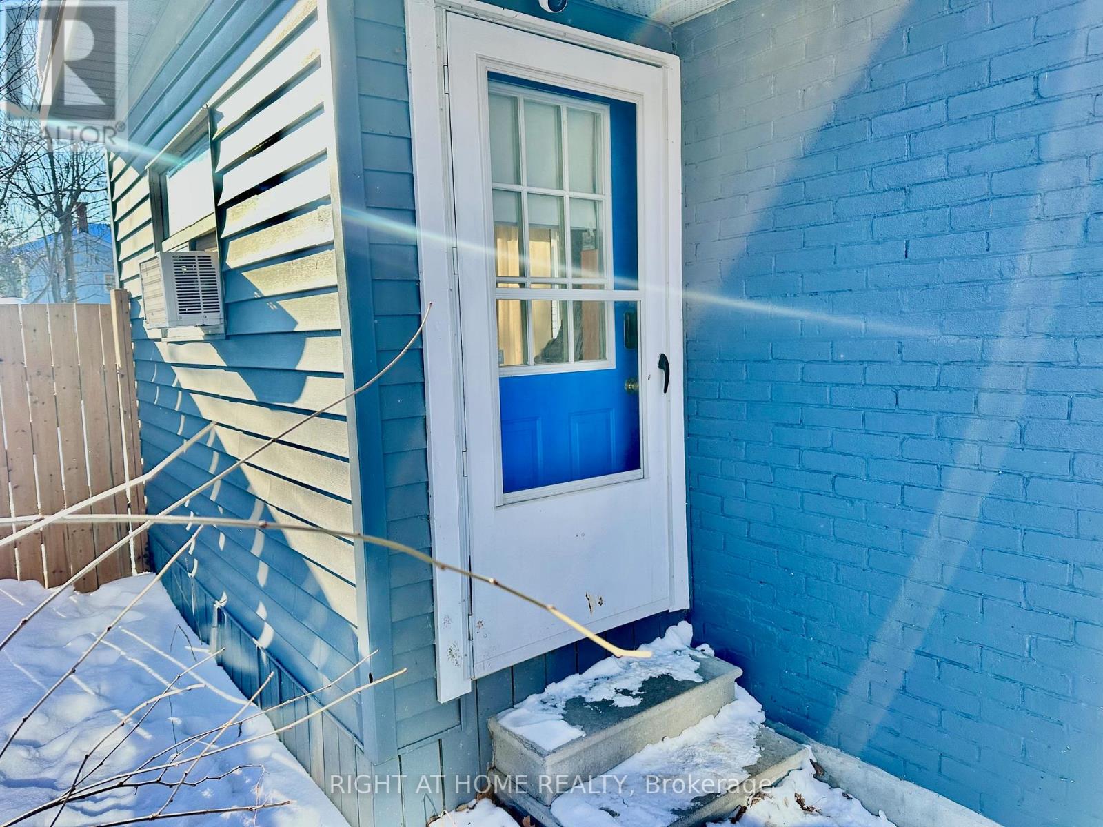 44 ALBION STREET