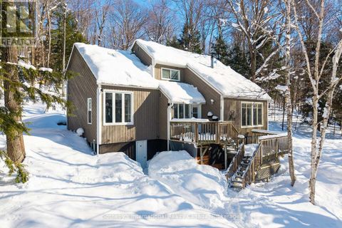 1037 FOREMAN ROAD Muskoka Lakes (Medora) ON P0B1J0