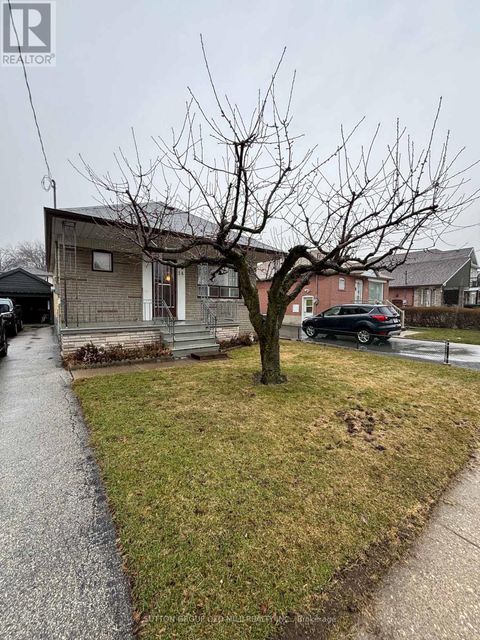 14 ASHMORE AVENUE Toronto (Stonegate-Queensway) ON M8Z4C4