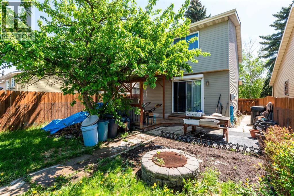 167 Erin Mount Place SE