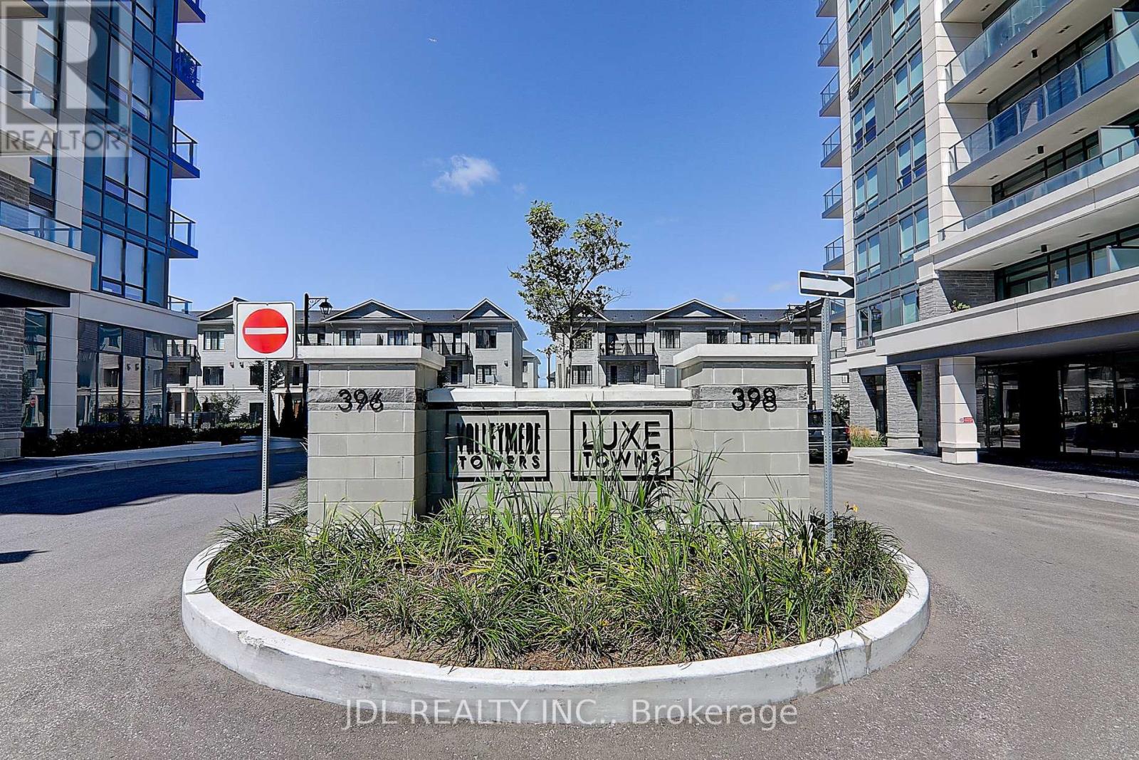 303 - 398 HIGHWAY 7 STREET E