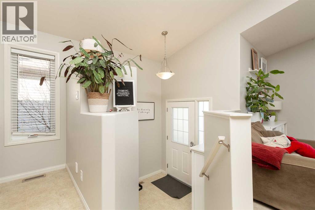 505 Gateway Crescent S