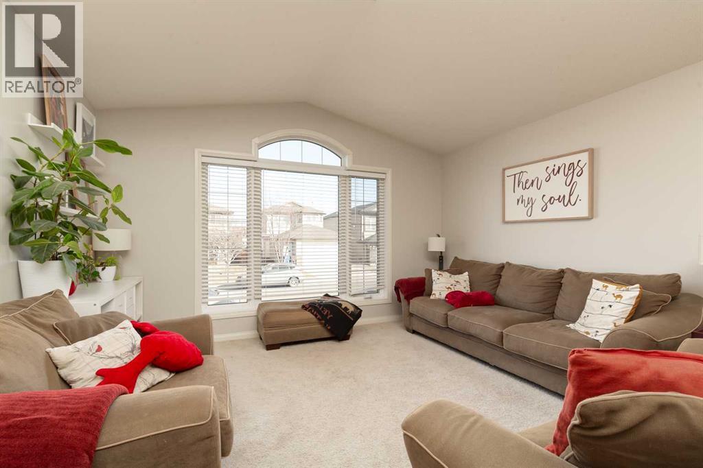 505 Gateway Crescent S