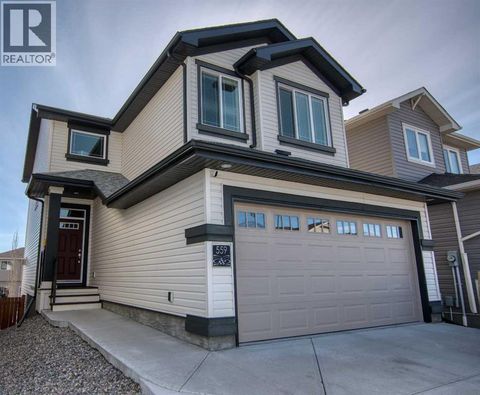 559 Moonlight Lane W Lethbridge AB T1J5M1