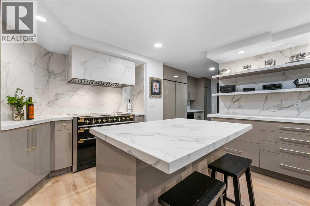 601, 320 Meredith Road NE