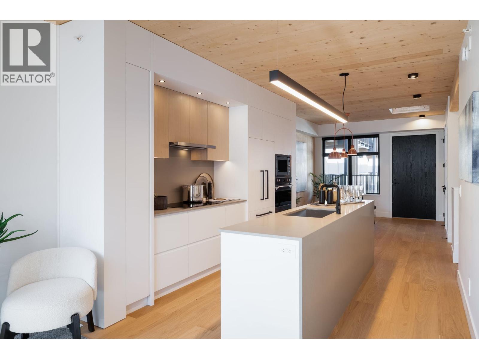 414 310 SALTER STREET