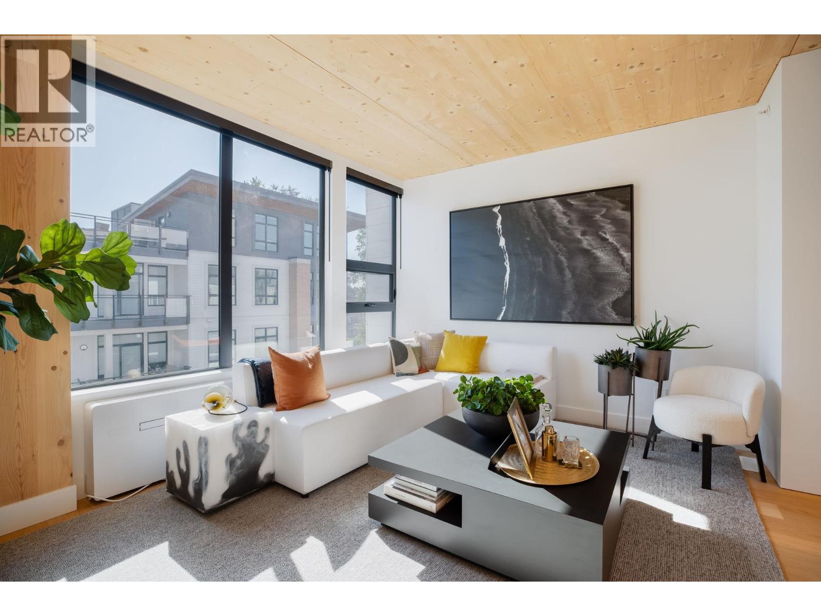 414 310 SALTER STREET