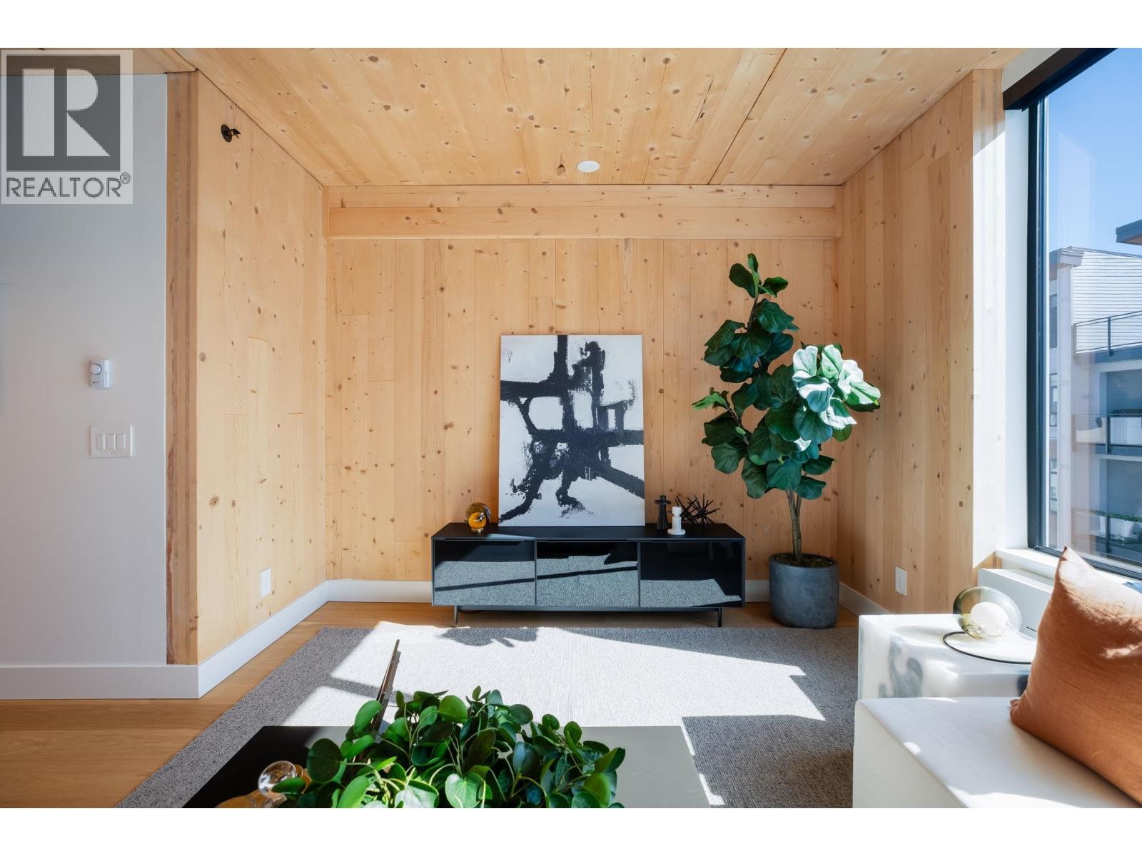 414 310 SALTER STREET