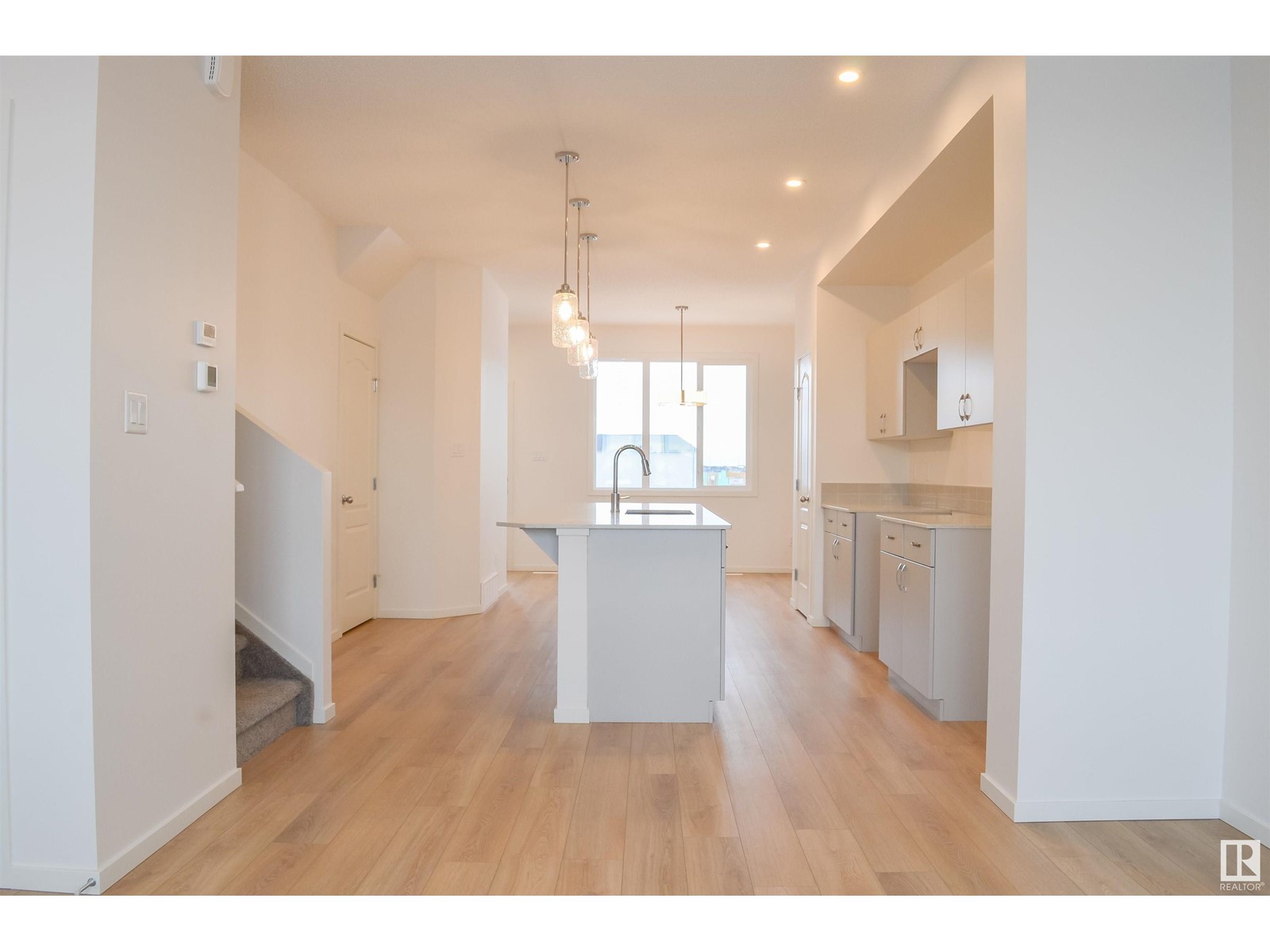 4619 177 AV NW