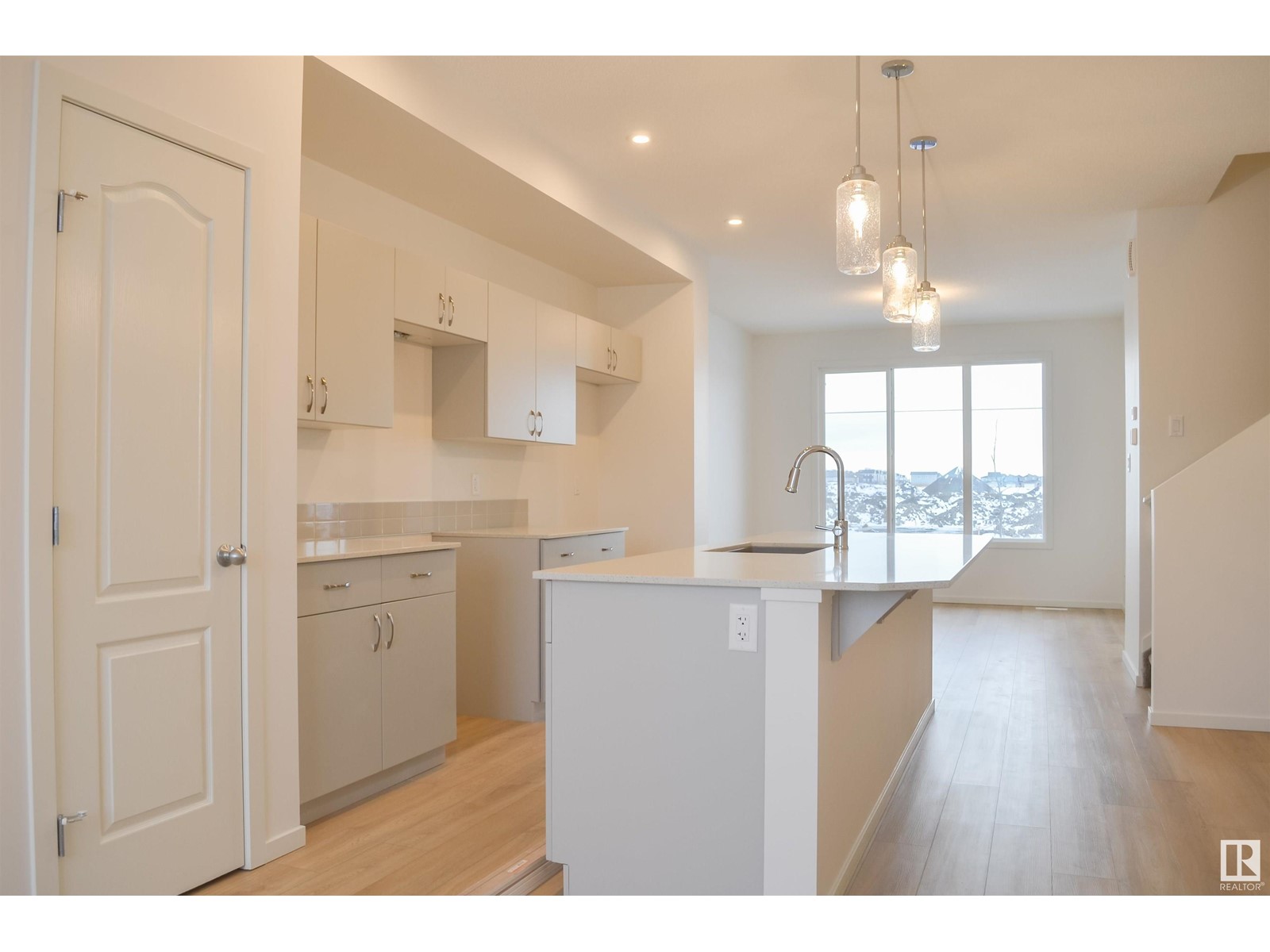 4619 177 AV NW