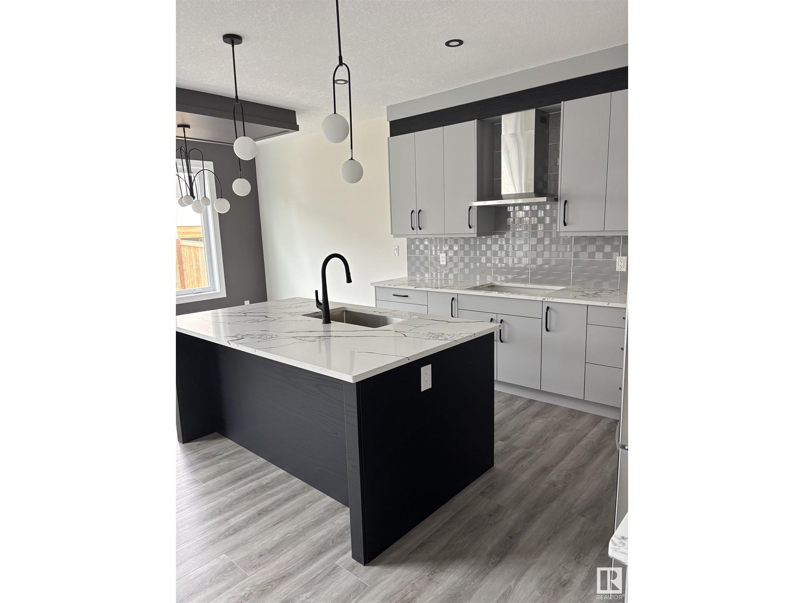 106 Edgefield WY