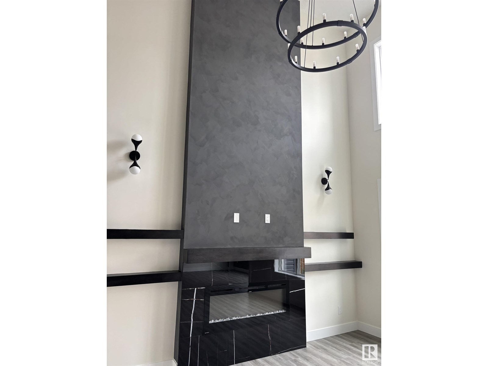 106 Edgefield WY