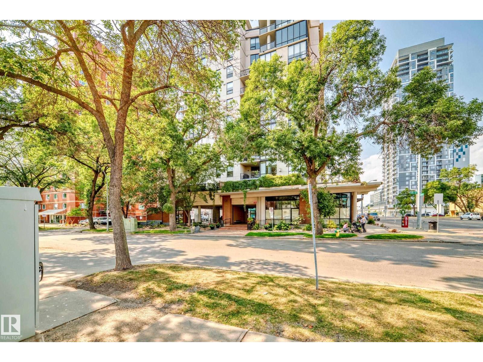 #404 10028 119 ST NW