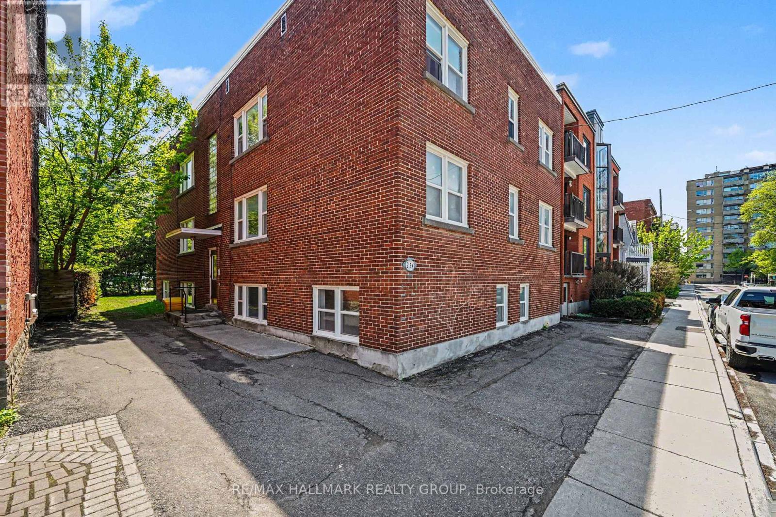 2 - 234 FRANK STREET