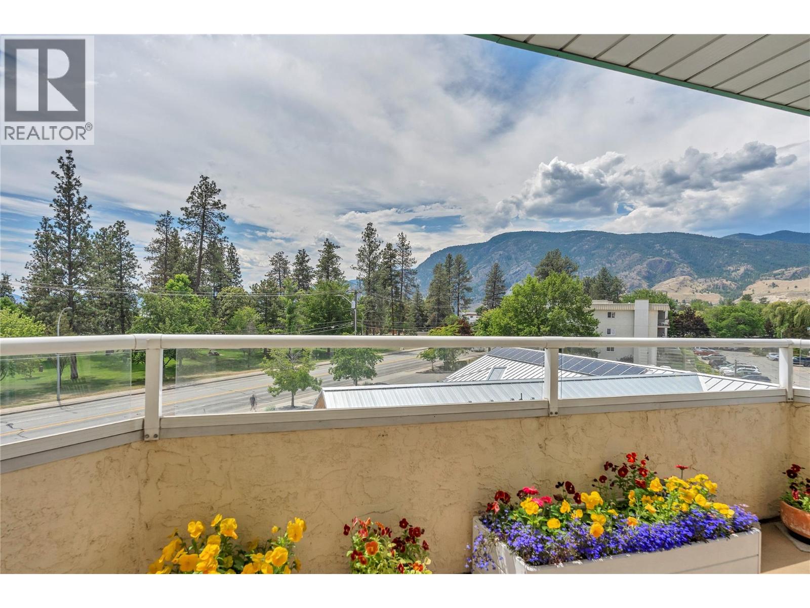 3595 Skaha Lake Road Unit# 303