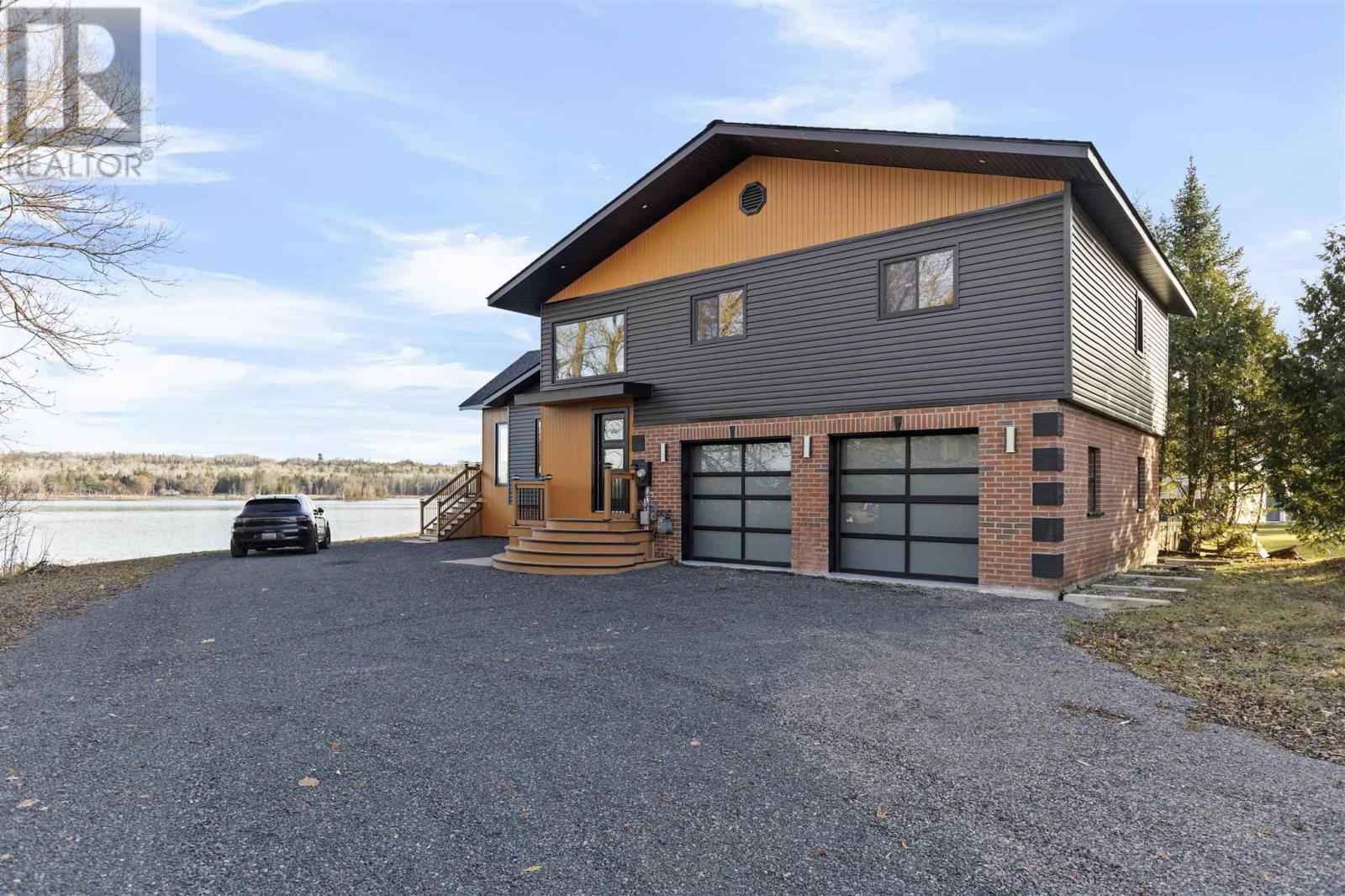 463 River RD