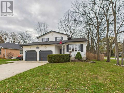 502 LYNDEN CRESCENT Kincardine ON N2Z3B1