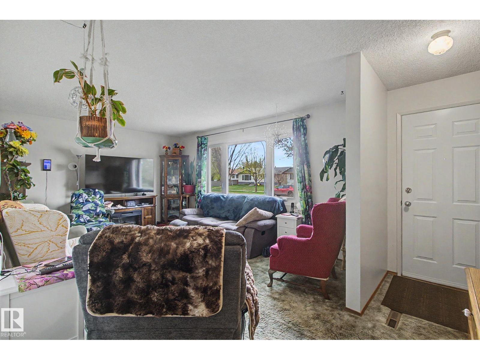 8115 169 ST NW