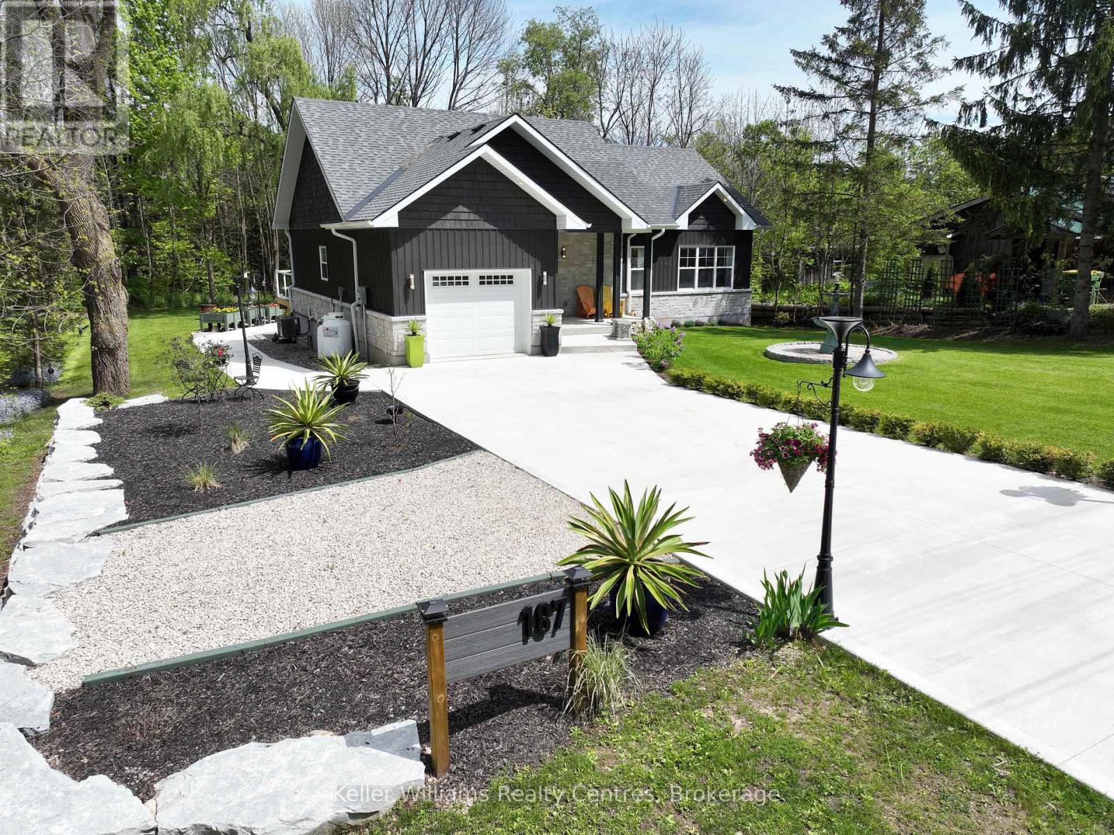 187 PELLISIER STREET