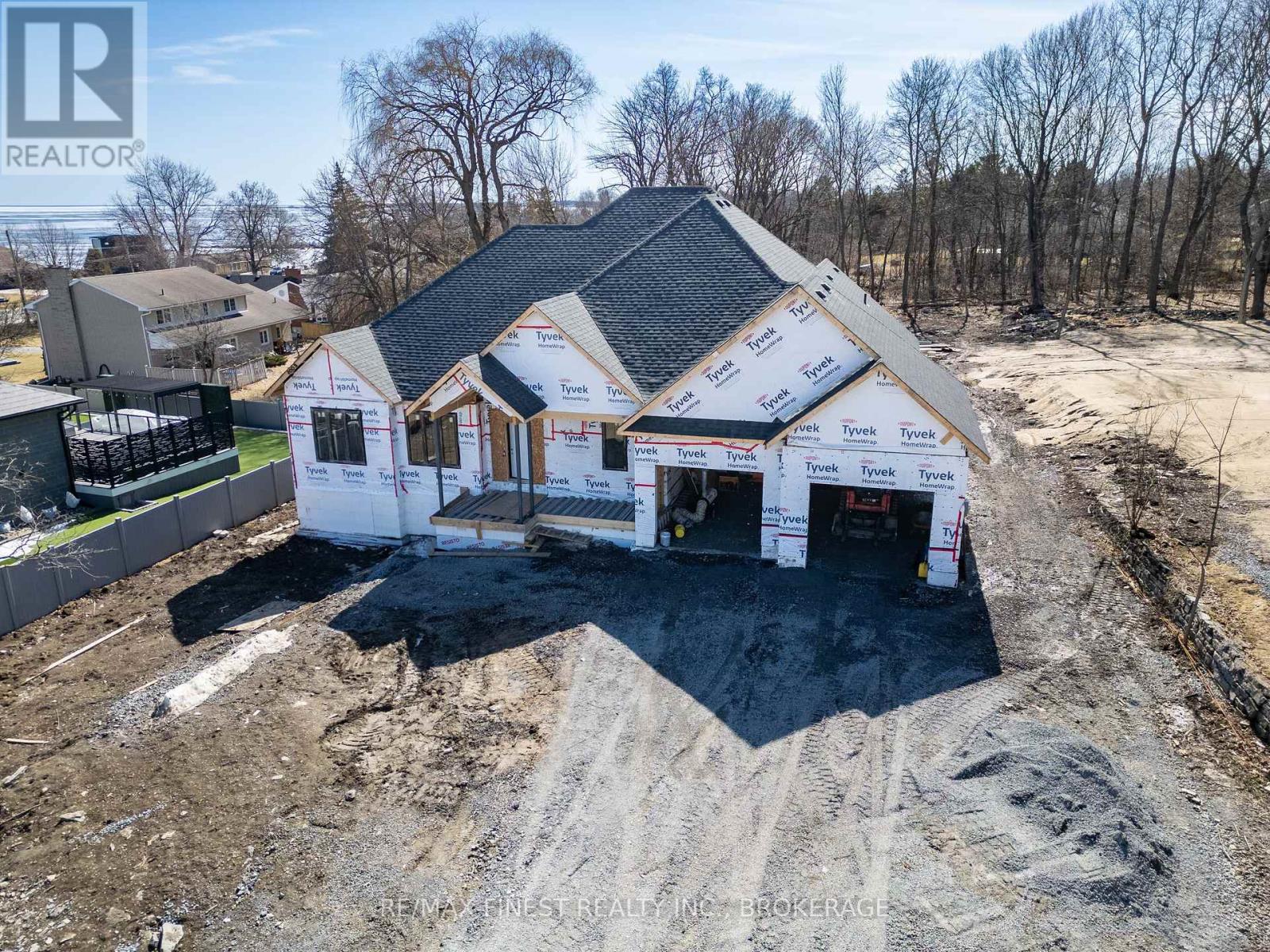 371 MAPLE RIDGE DRIVE