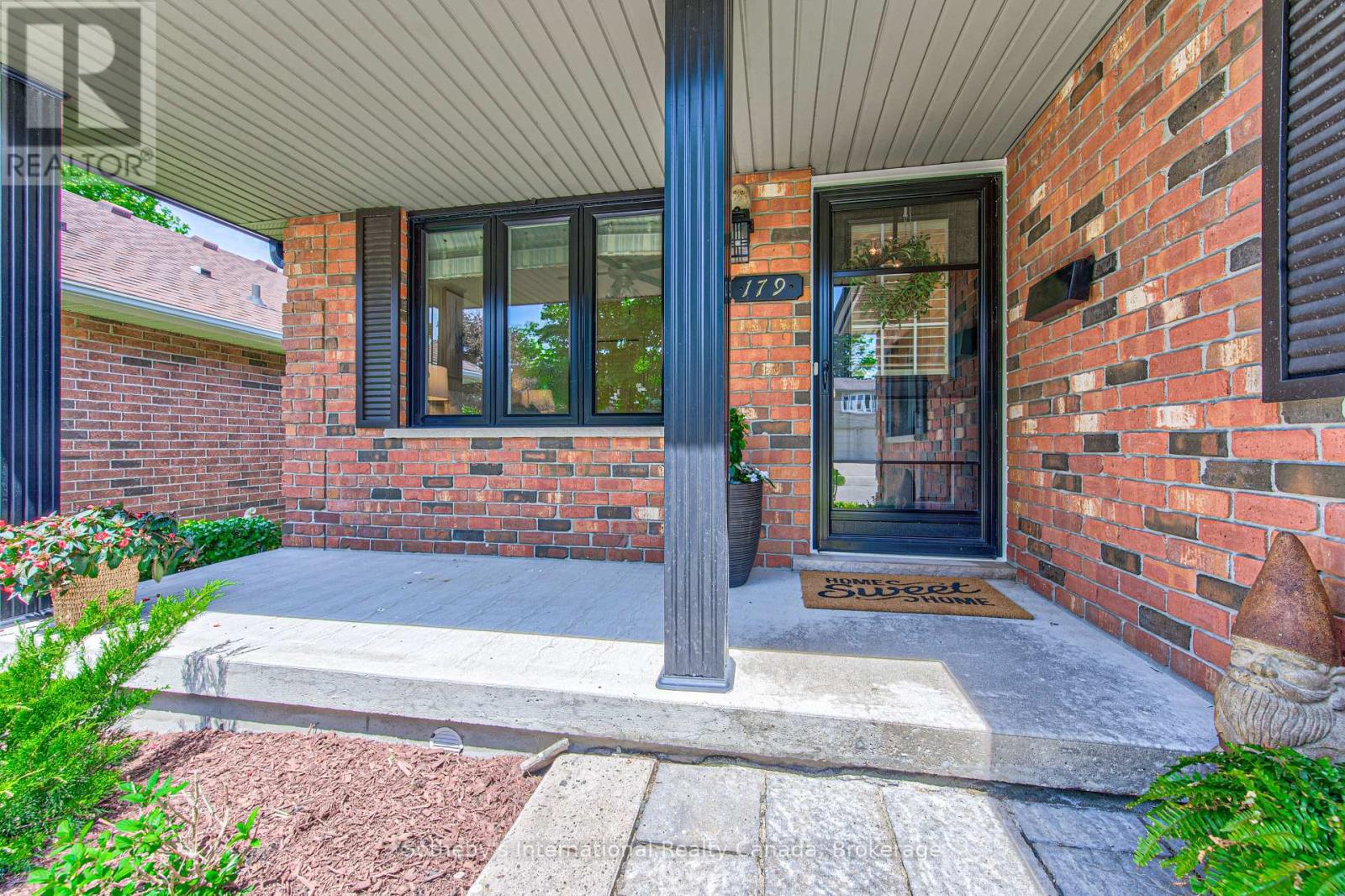 179 WESTCHESTER DRIVE W
