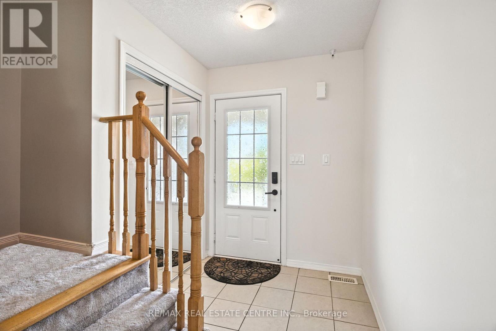 85 THOMPSON ROAD