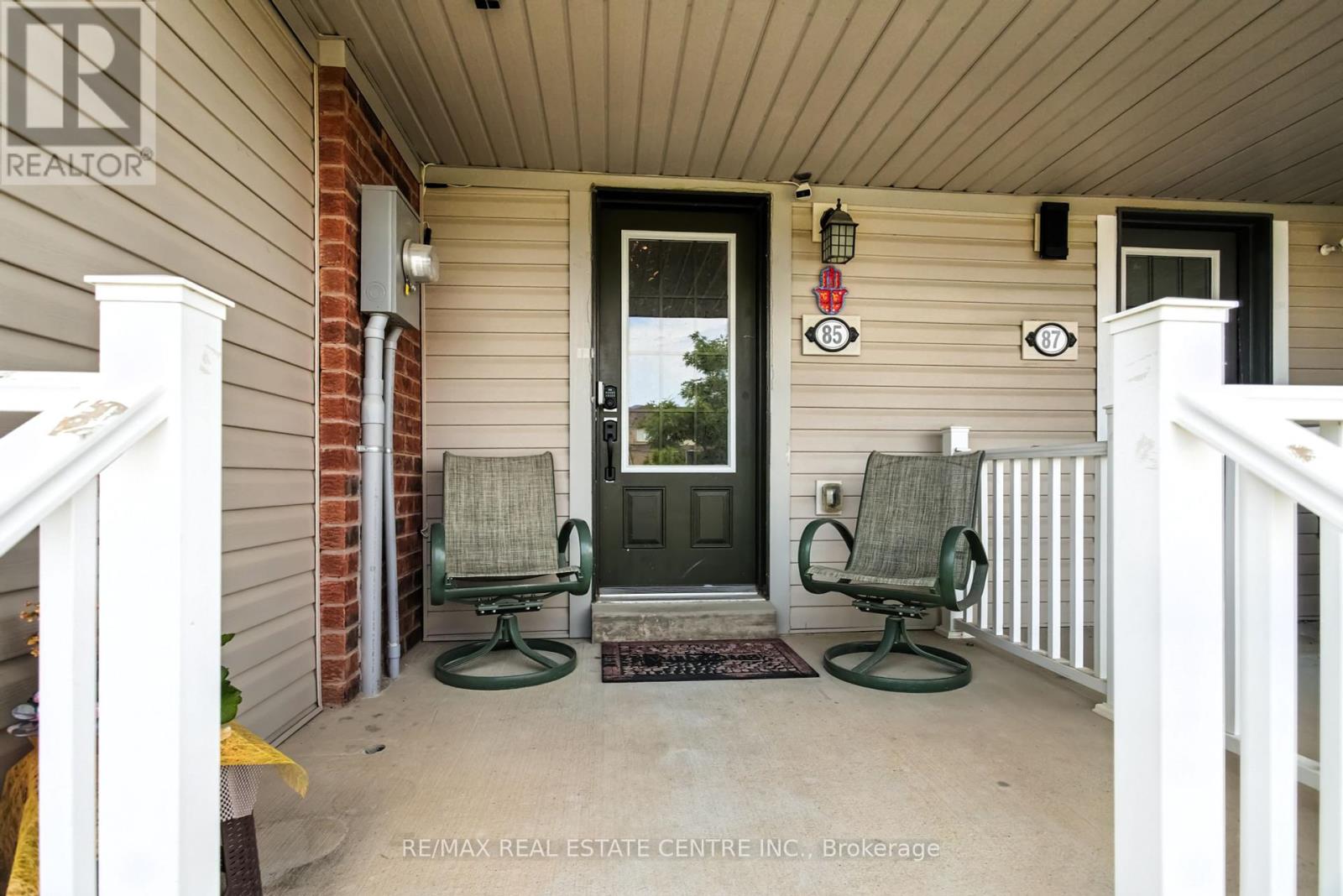 85 THOMPSON ROAD