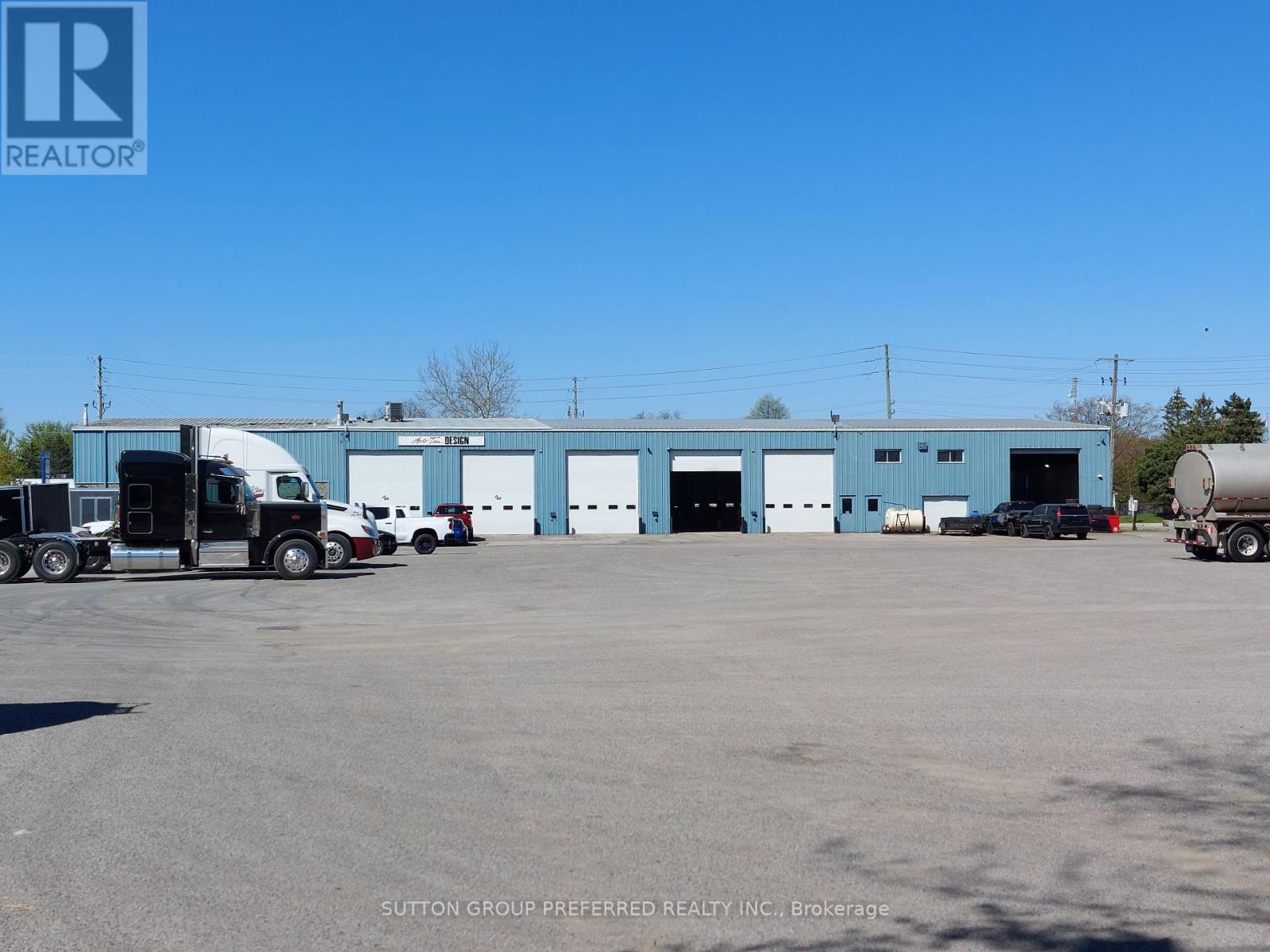 580 CLARKE ROAD
