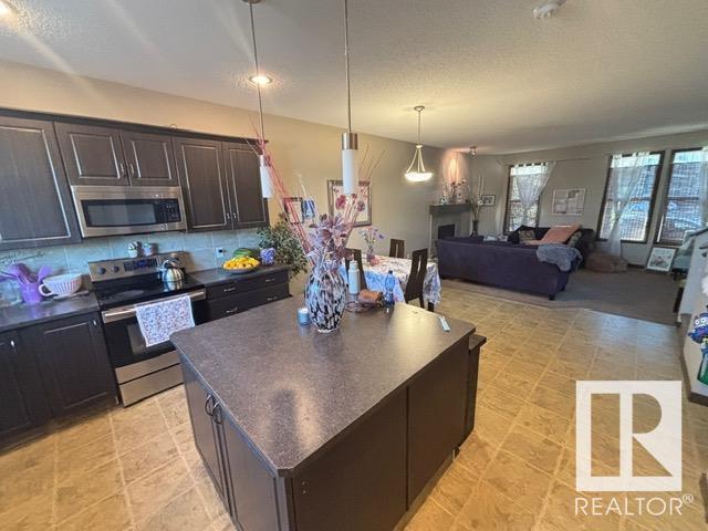 1065 MCCONACHIE BV NW