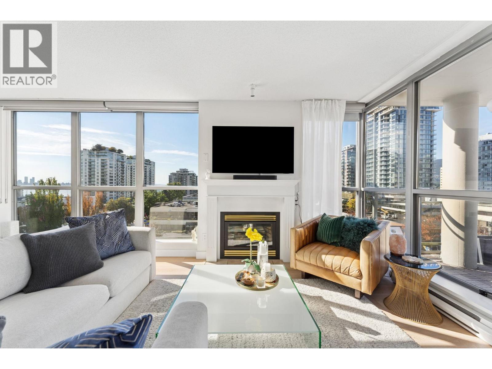 601 108 E 14TH STREET