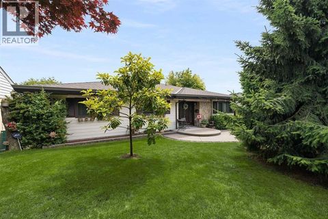 140 E EIGHTH AVENUE New Westminster BC V3L4J7