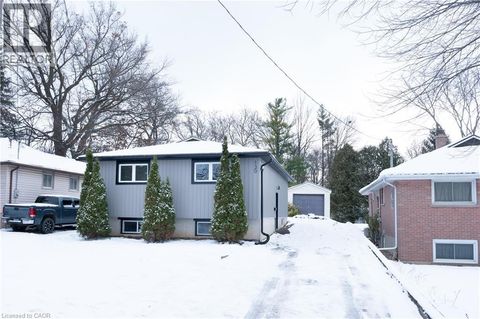 130 HENRY Street Brantford ON N3S5C7