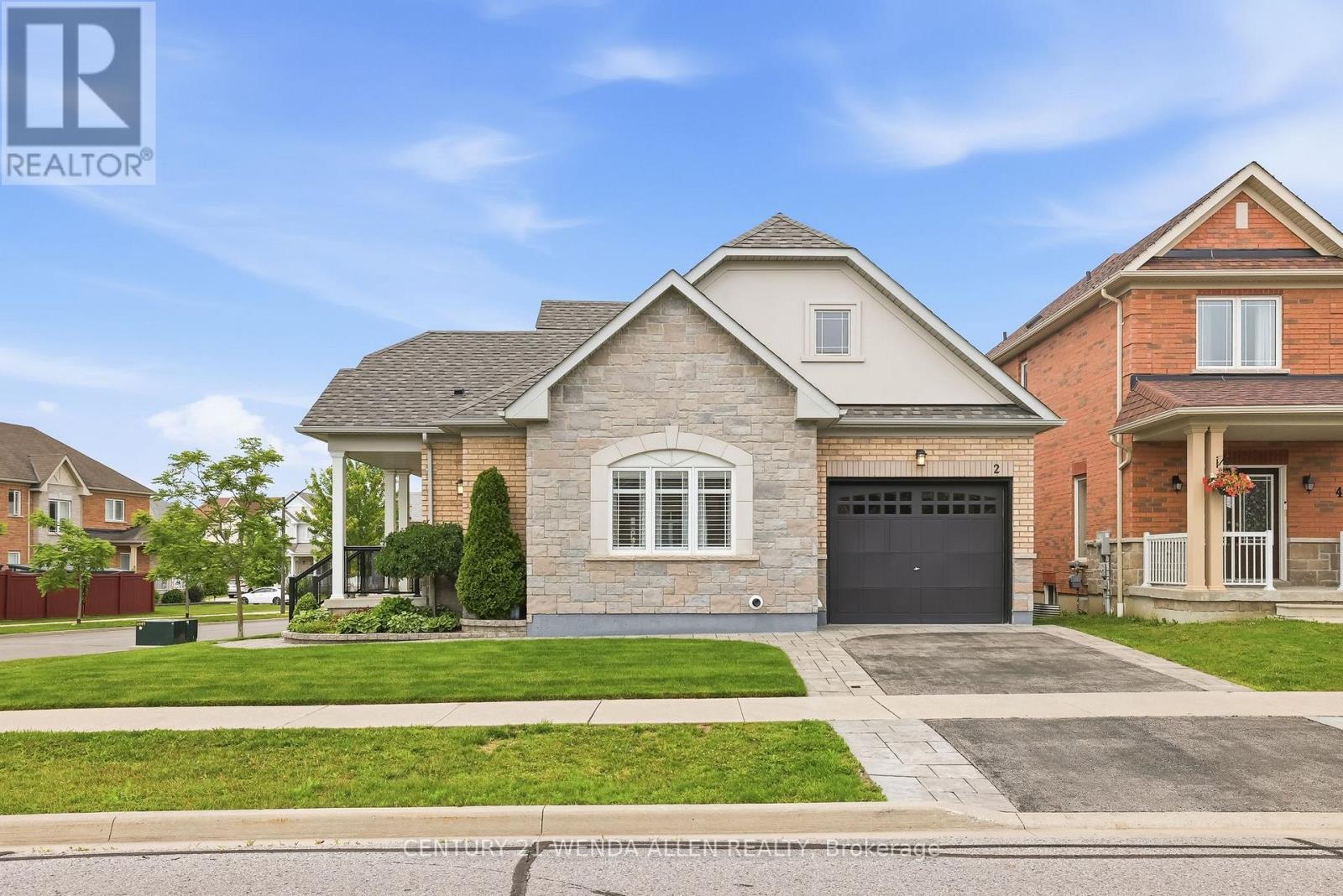 2 RUSHLANDS CRESCENT