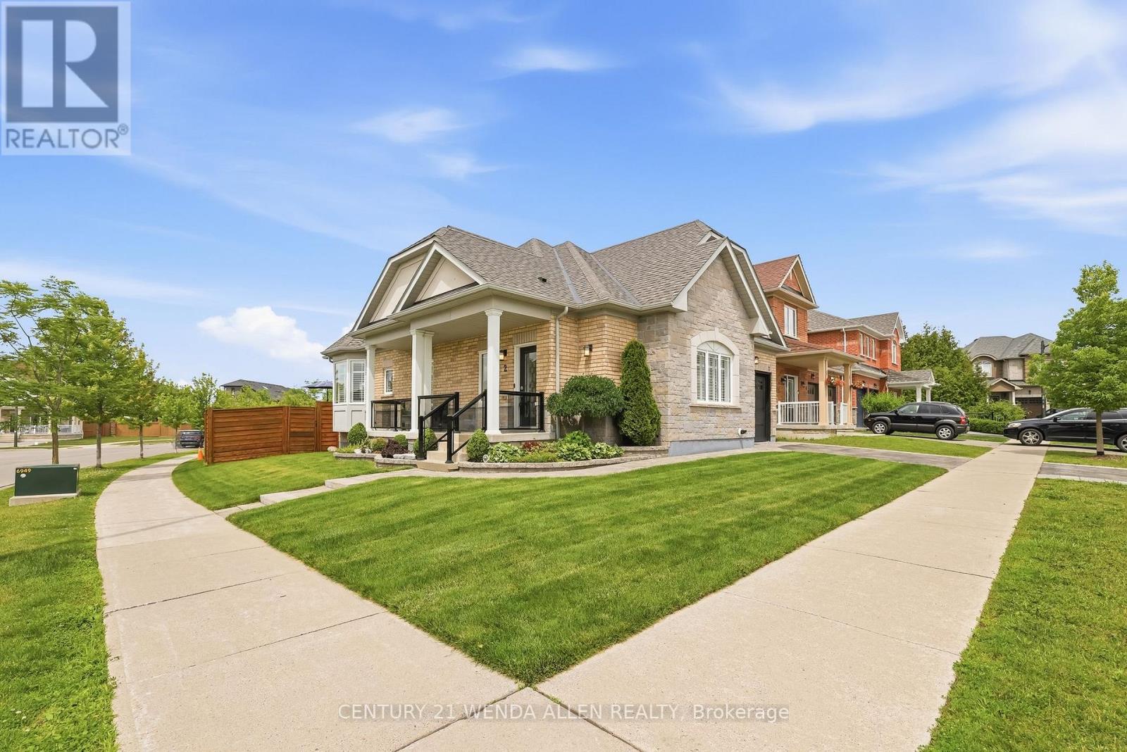 2 RUSHLANDS CRESCENT