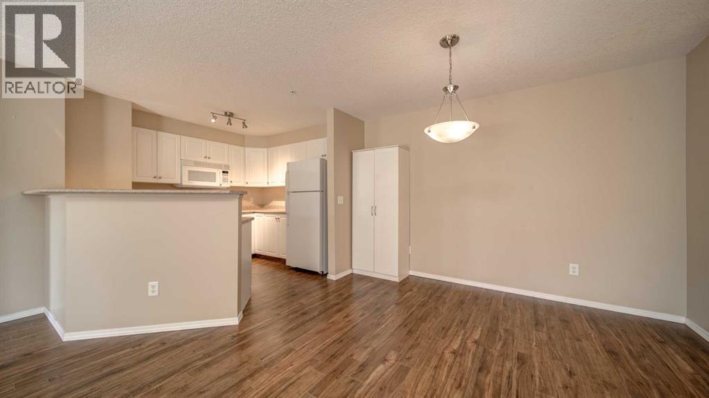 208, 5500 Somervale Court SW