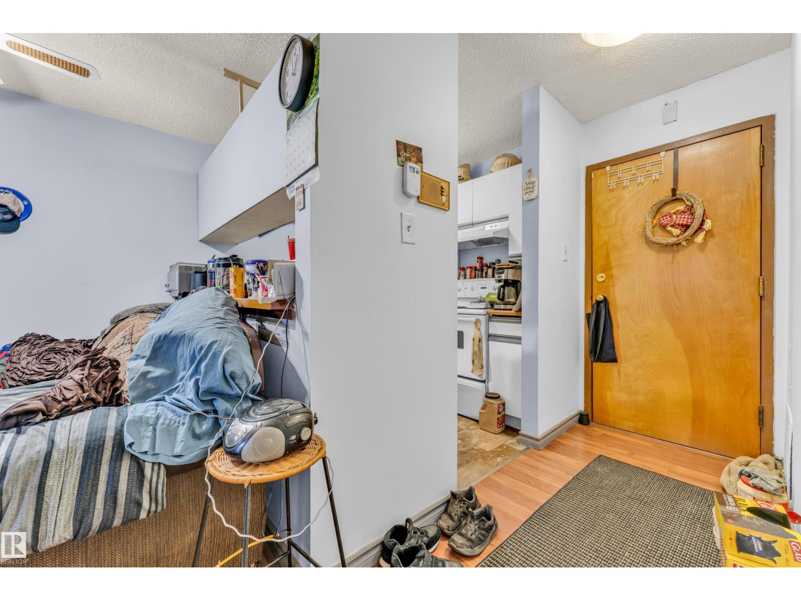 #101 10136 160 ST NW NW