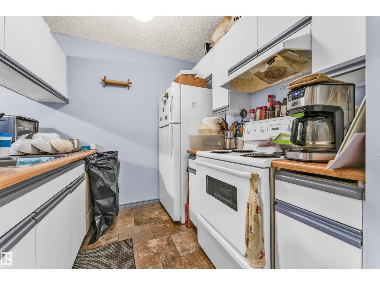 #101 10136 160 ST NW NW