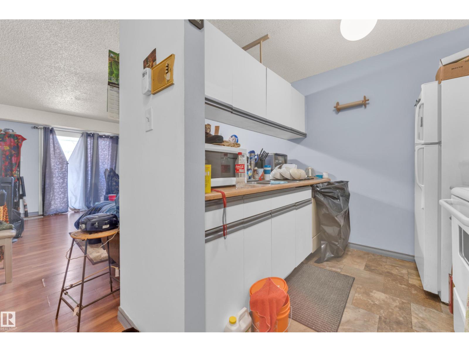 #101 10136 160 ST NW NW