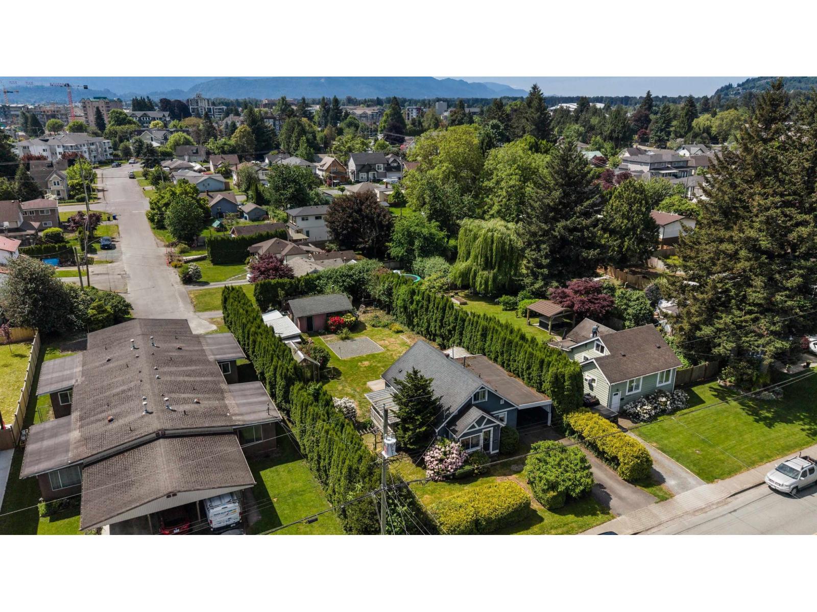 45748 LEWIS AVENUE|Chilliwack Proper West