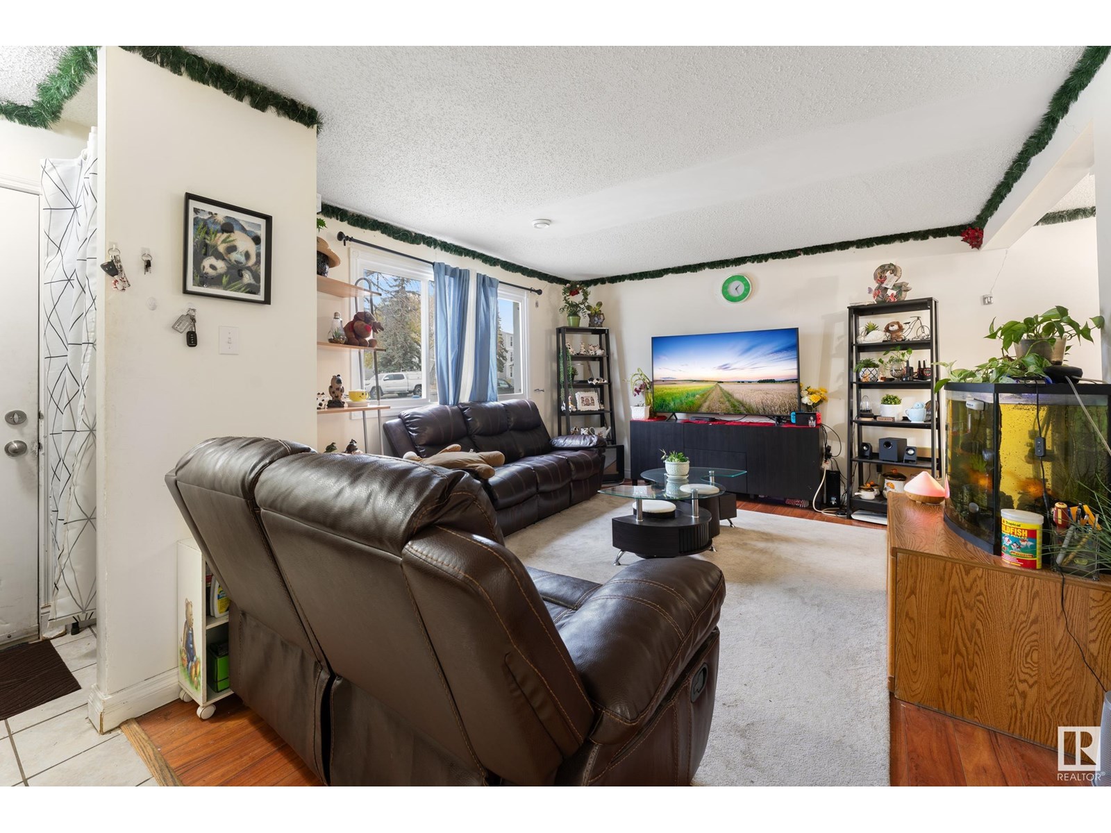 1498 Lakewood Road W NW