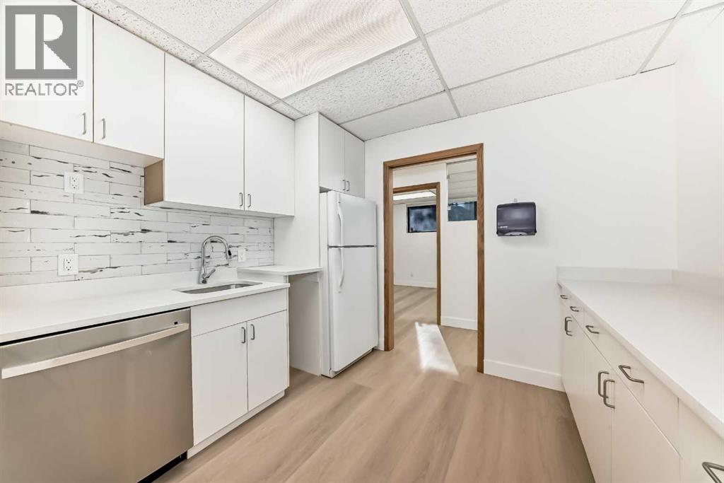 Lower, 2139 4 Avenue NW