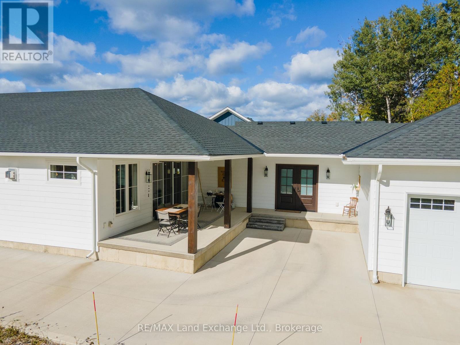 15 LAKEFOREST DRIVE