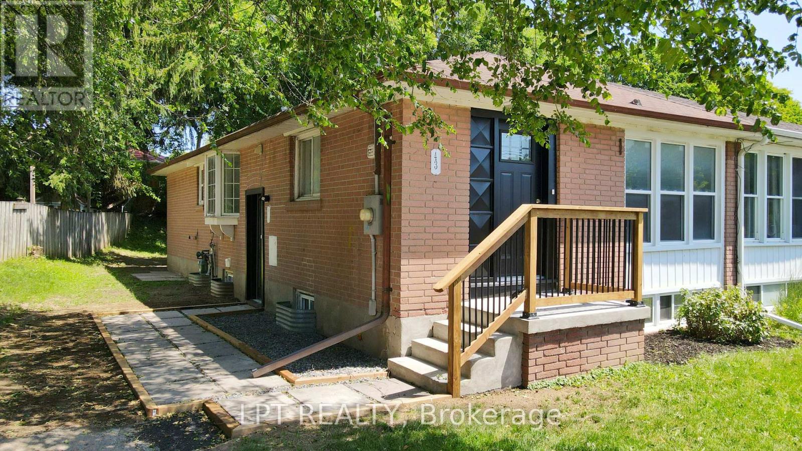 43 NEWBURY DRIVE