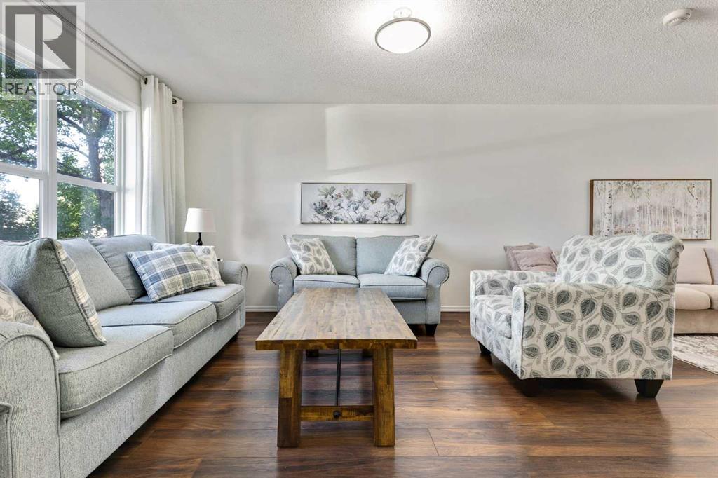 105 Prairie Sound Circle NW