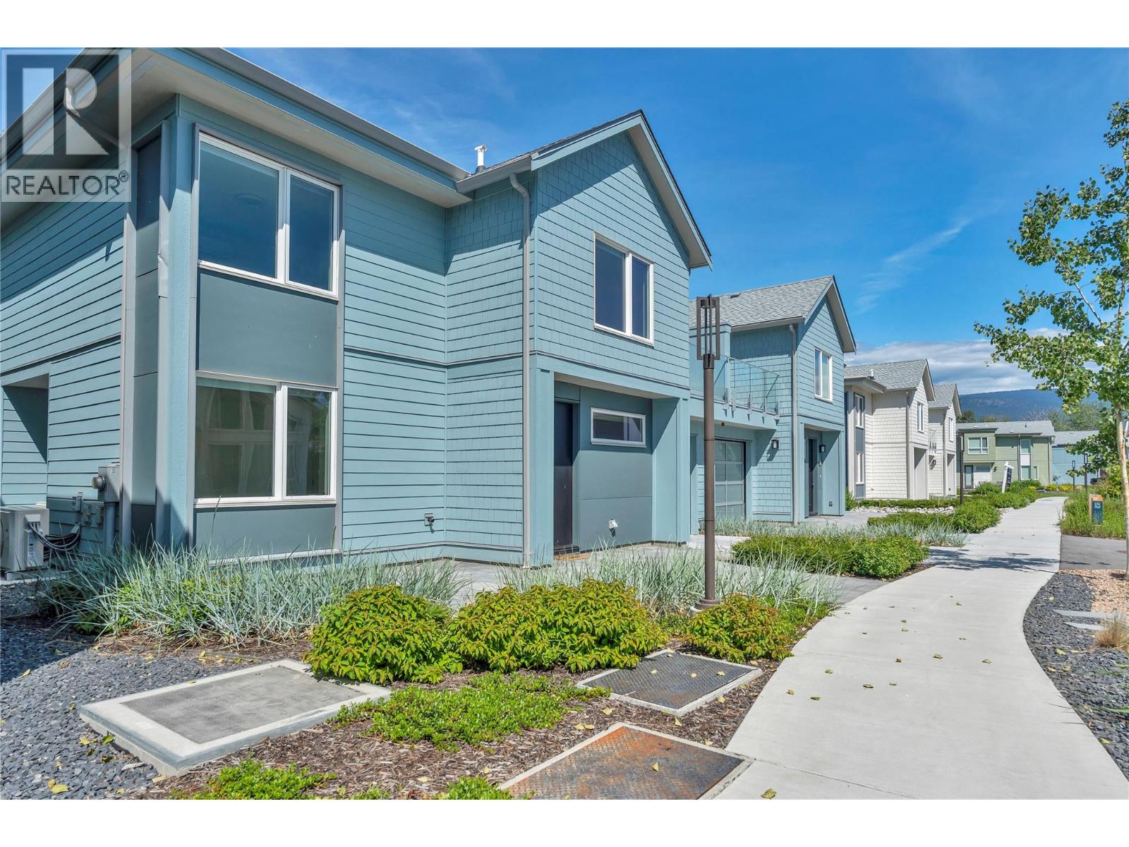 3120 Landry Crescent