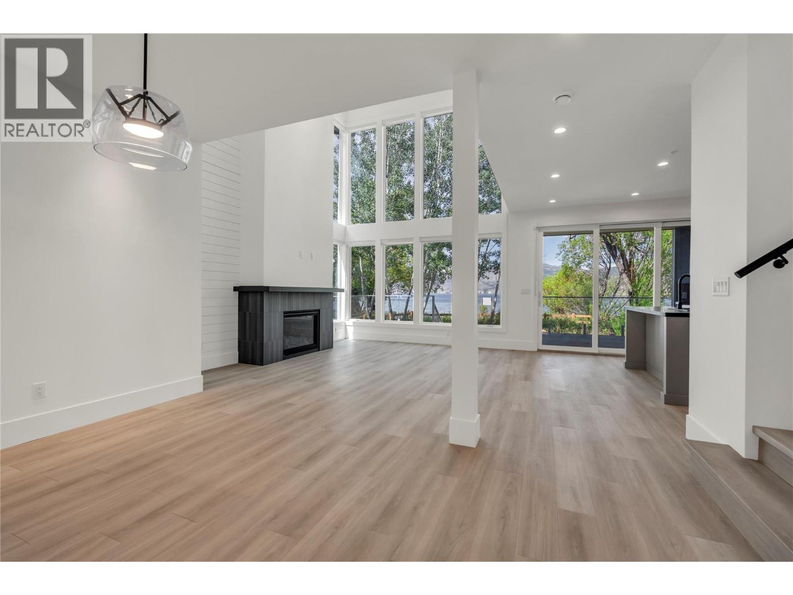 3120 Landry Crescent